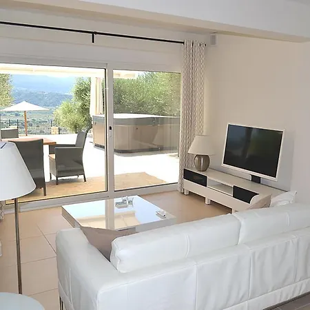 Fairway Villa *